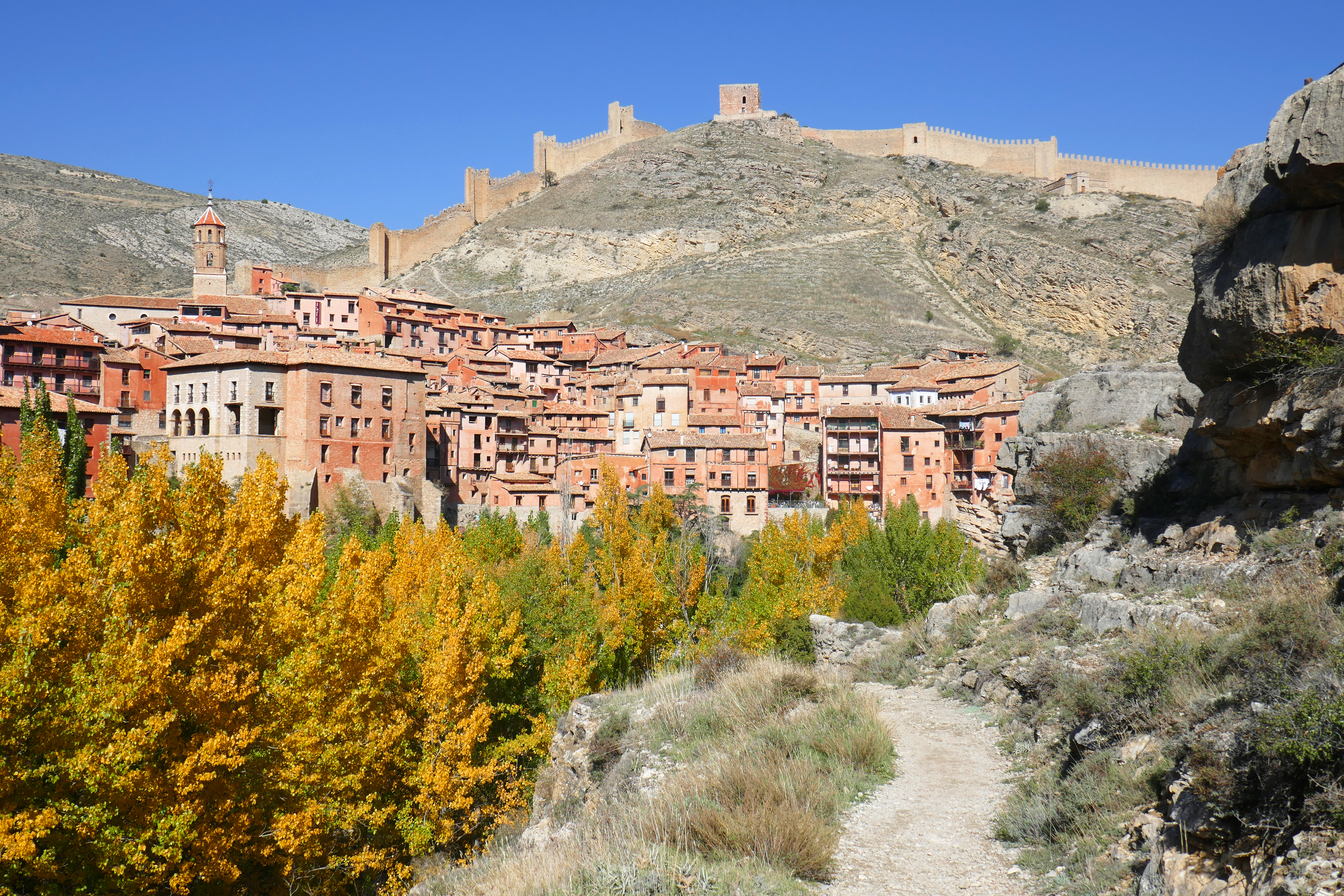 10.23.2018 Abarracin town (54)